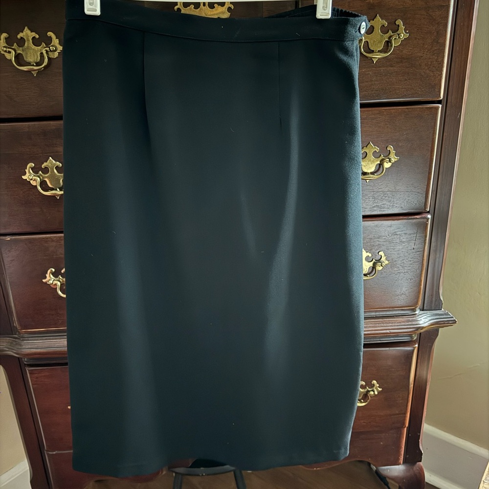 T & Company - woman’s black 12P skirt